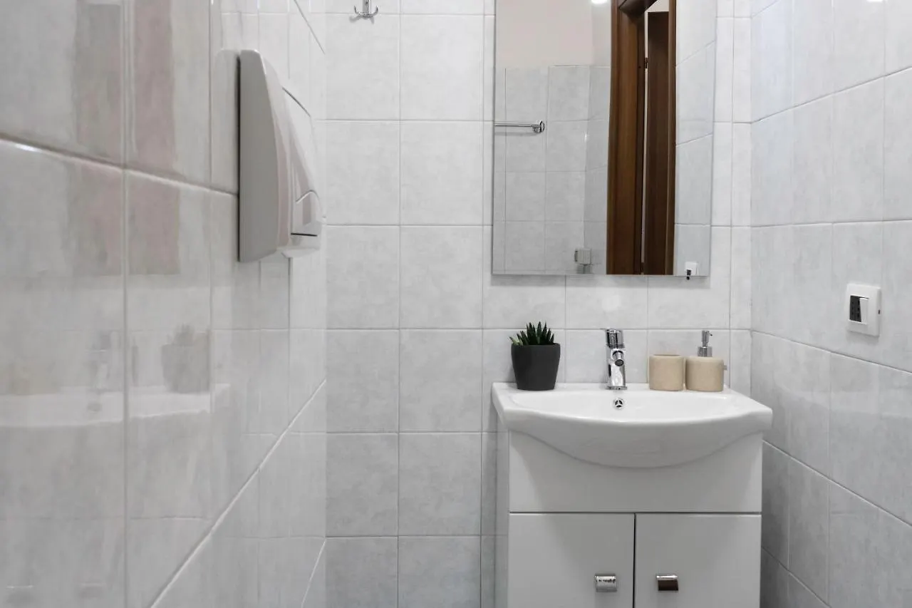 -Exclusive Verona Fiere- Free Parking And Wi-Fi- Italia
